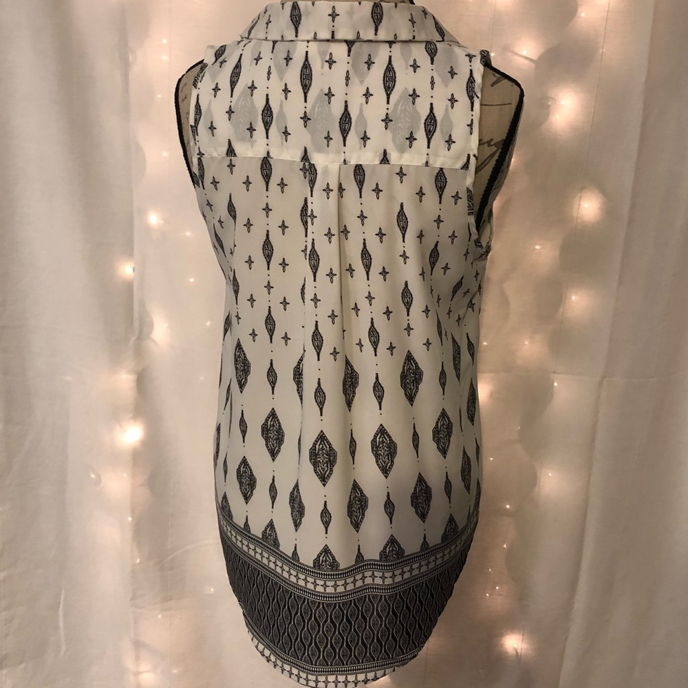 2[Hippie Rose] White & Black tie top - Picture 4 of 6
